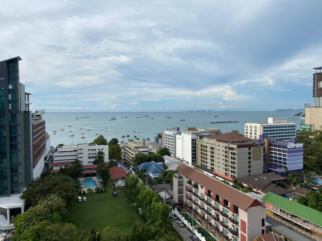 Condo Edge Central Pattaya Εξωτερικό φωτογραφία